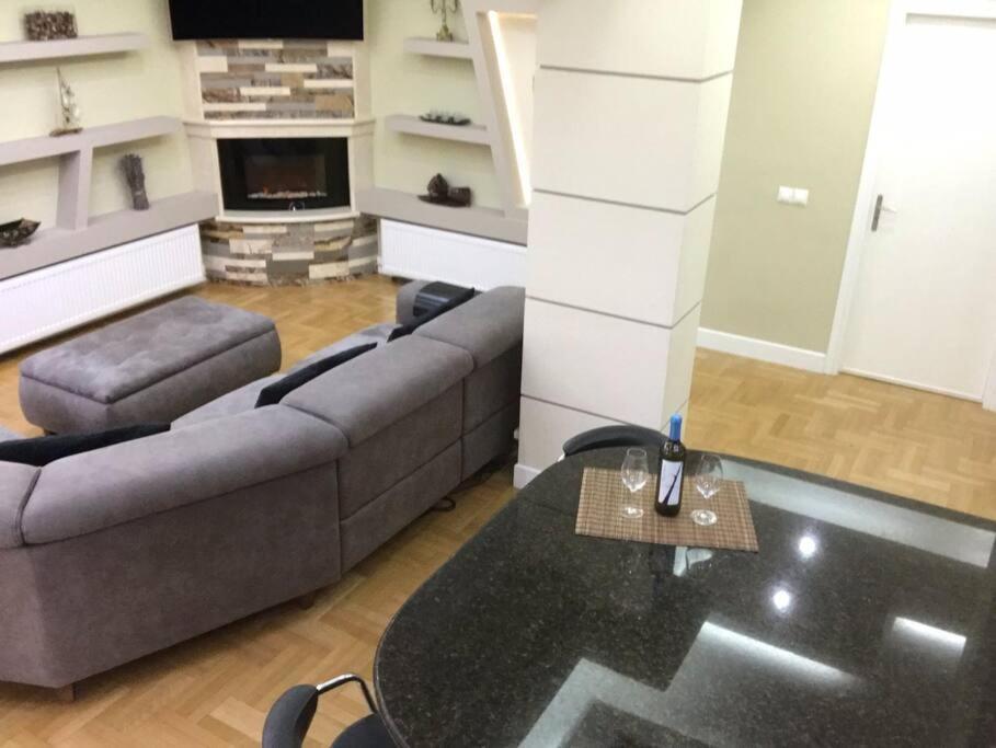 Finer Things Flisvos Beach Condo In Palaio Faliro 雅典 外观 照片